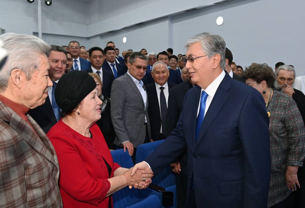 Президент Казахстана Касым-Жомарт Токаев поздравил казахстанцев с Днем Республики
