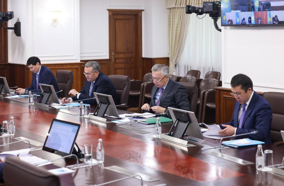 Премьер-Министр Алихан Смаилов заверил, что важно сдержать инфляцию в 10%-ном коридоре