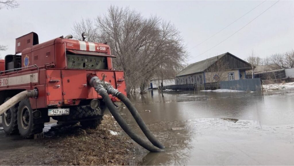 В Туркестанской области 200 человек спасали от угрозы подтопления пять населенных пунктов