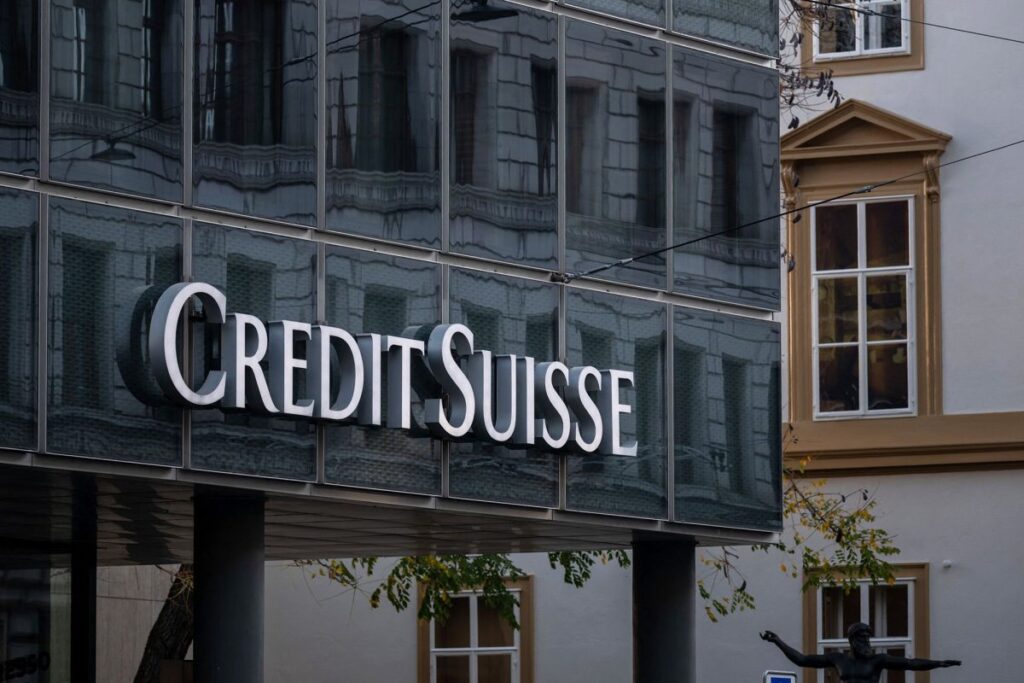 Анализ: что происходит с Credit Suisse и почему он тонет