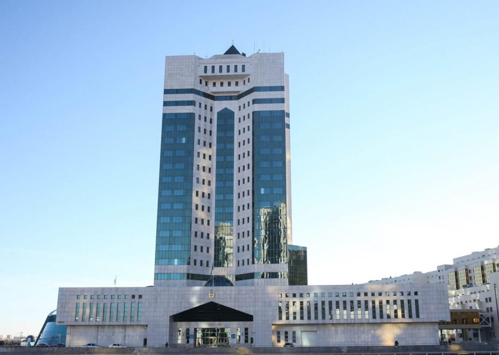 Правительство Казахстана сложило полномочия и ушло в отставку