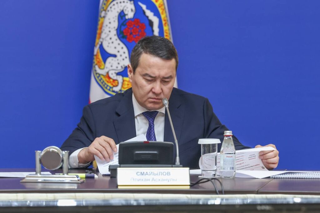 Смаилов говорит о необходимости повышения заработной платы в Алматы и решении проблемы инфляции