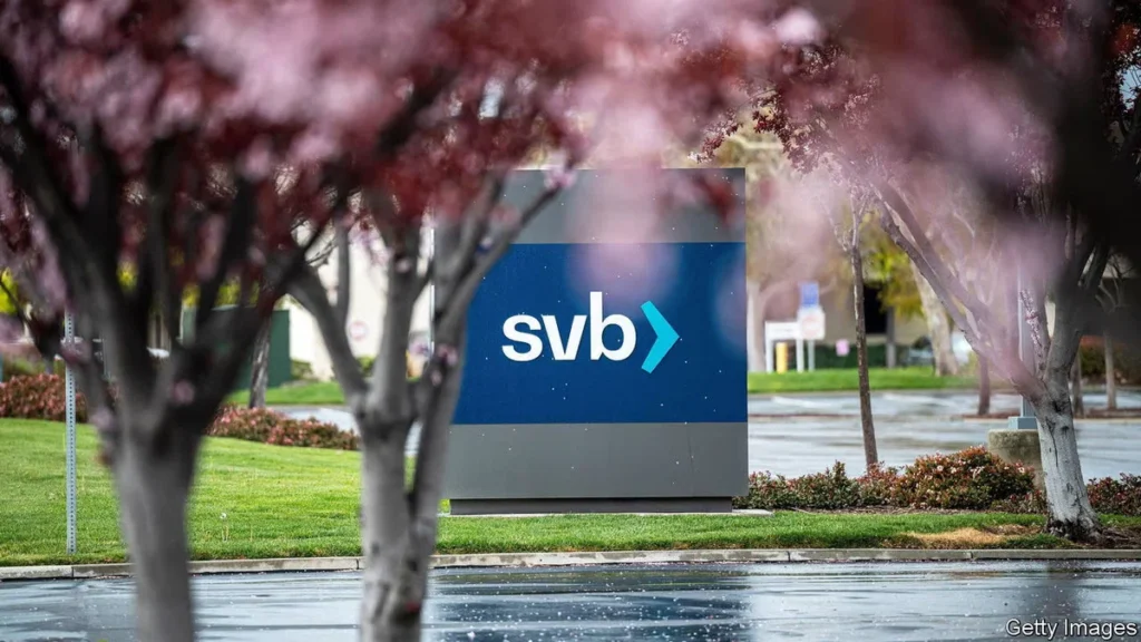 Сотрудникам Silicon Valley Bank предложили 45 дней работы при 1,5-кратной зарплате