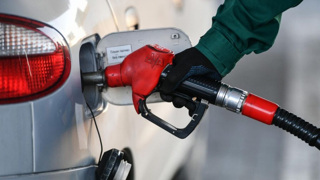 Стоит ли ожидать роста цен на бензин весной, рассказал глава Минэнерго