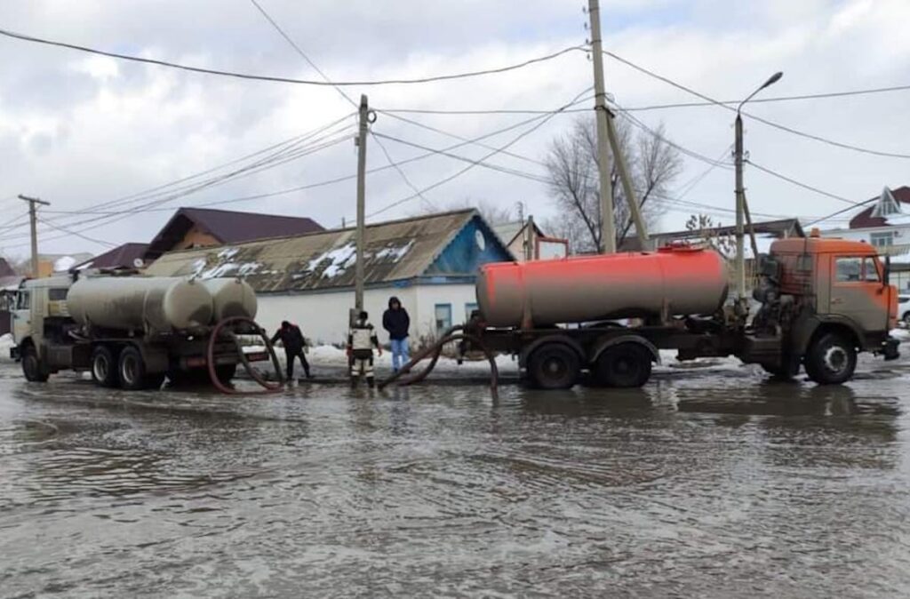 Угроза подтопления устранена в нескольких районах области Жетысу