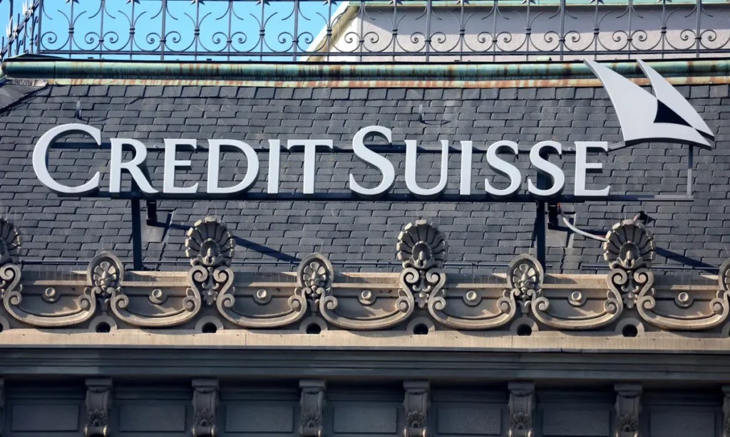 В Швейцарии начали расследование приобретения Credit Suisse конкурентом UBS