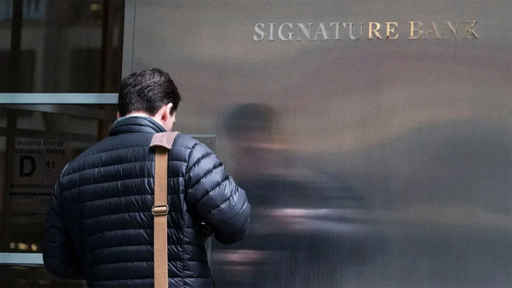 В США закрыли еще один банк - Signature Bank