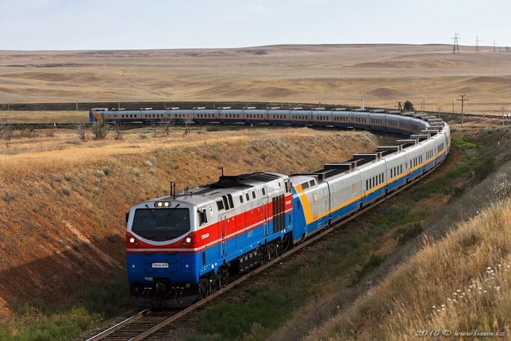 Более 270 тысяч мест готовит КТЖ в поездах на озеро Алаколь - Bizmedia.kz