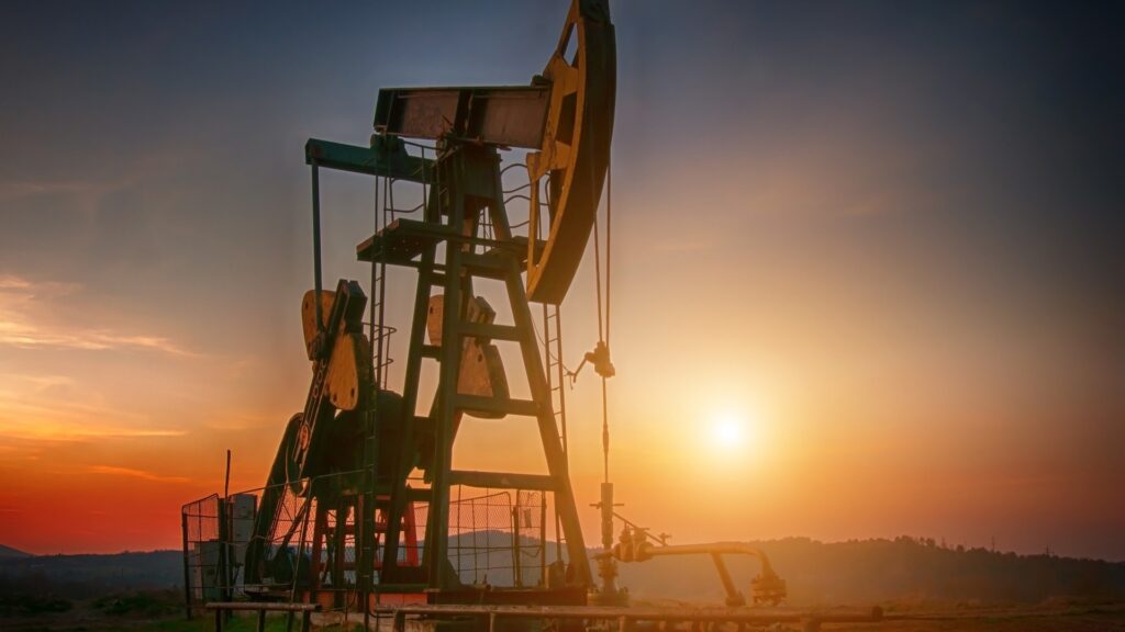 Цены на нефть растут после публикации данных по экономике США