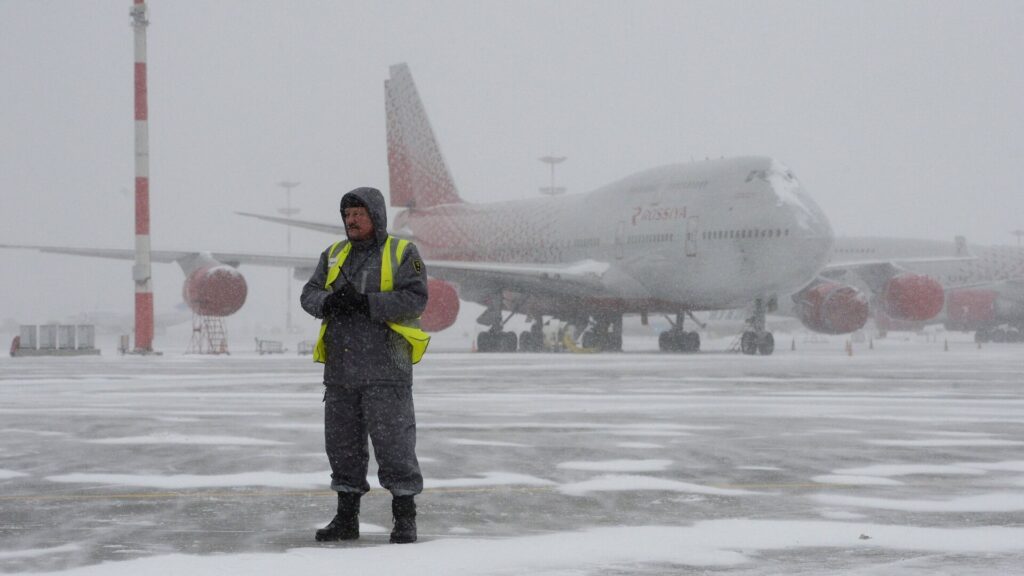 Компания FlyArystan объявила о задержке авиарейсов из Астаны из-за метели