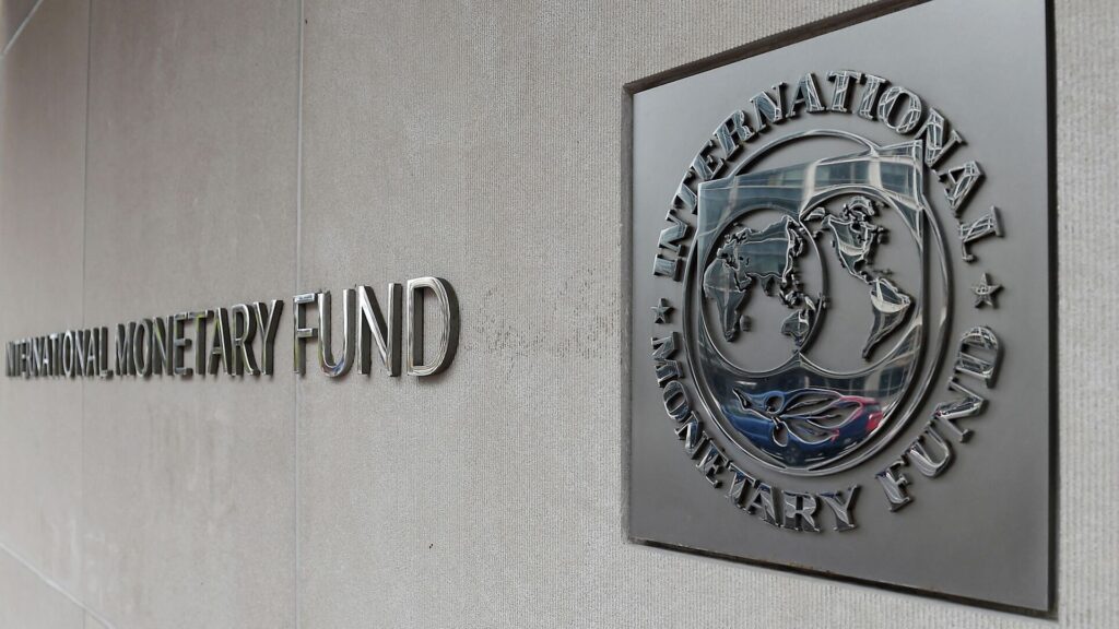 МВФ: Нестабильность на финансовом рынке усилила неопределенность перспектив мировой экономики