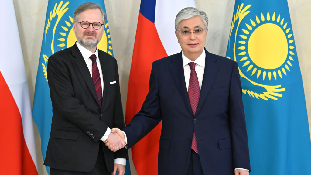 Президент Казахстана Токаев встретился с премьер-министром Чешской Республики Фиалу