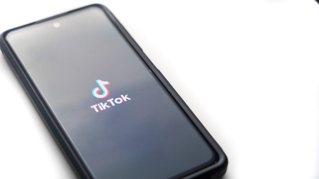 Соцсеть TikTok предложил запретить депутат в Казахстане