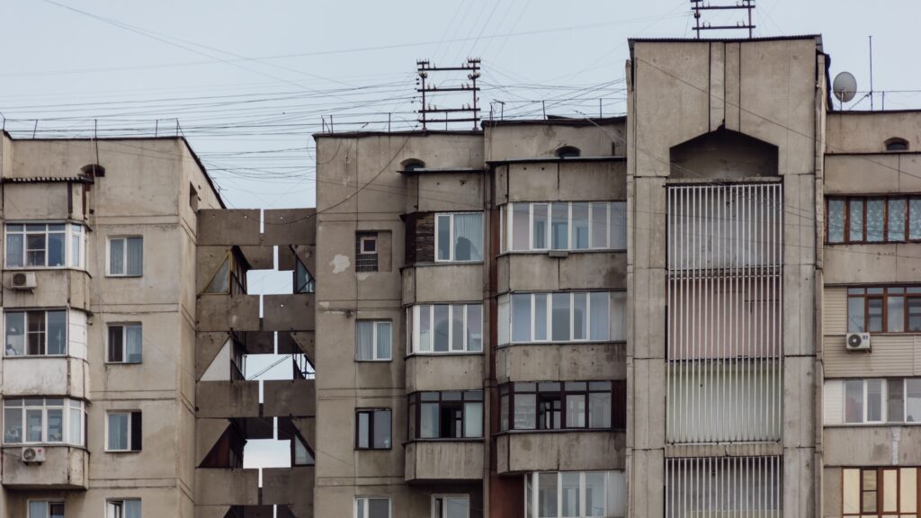 В Алматы отключили воду в Жетысуском и Турксибском районах