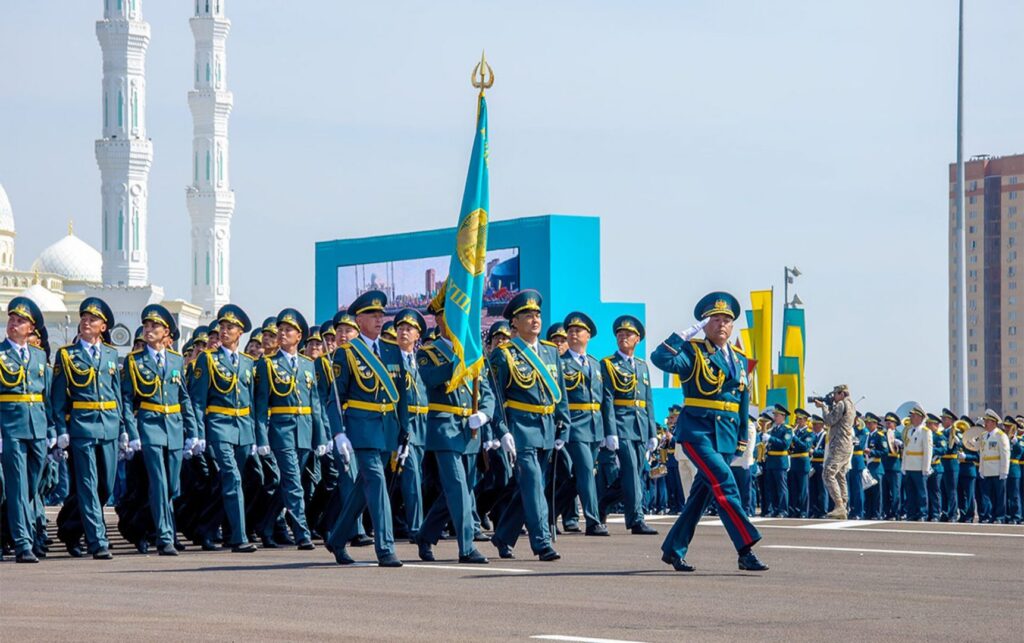 Армия Казахстана на военном параде