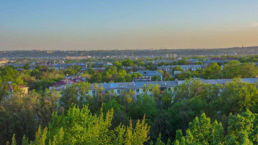 В воскресенье в Астане будет бес осадков, а в Алматы и Шымкенте - кратковременный дождь