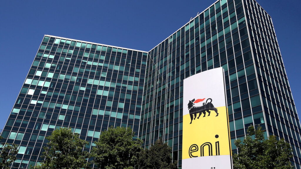 Выручка компании Eni уменьшилась на 15% за первый квартал