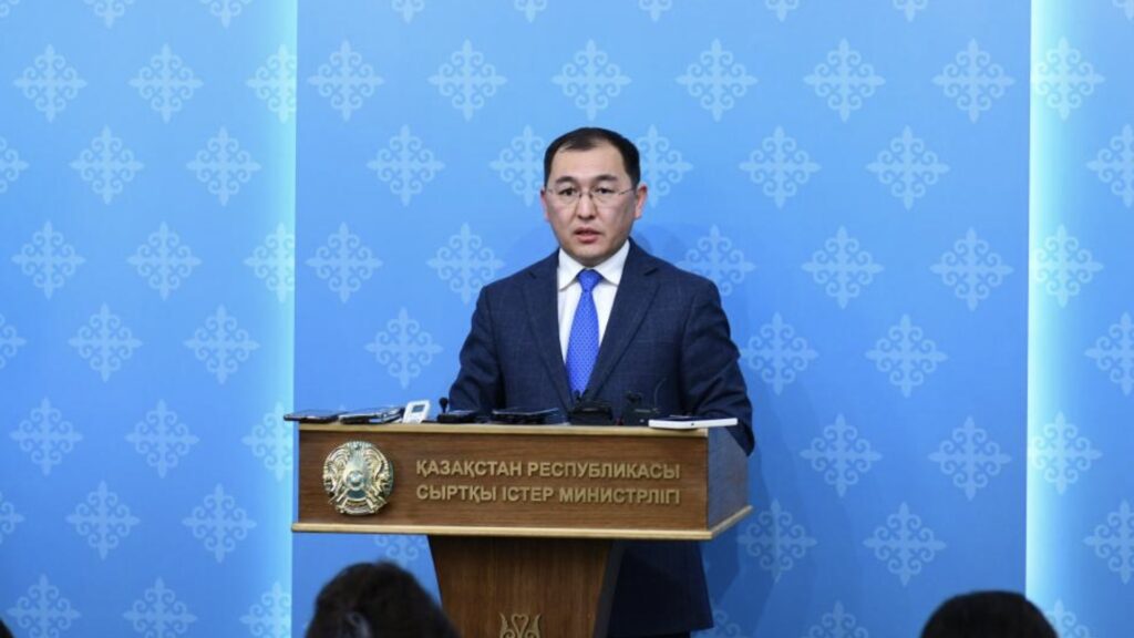 Безвизовый режим между Казахстаном и Китаем распространяется только на туристические и деловые цели