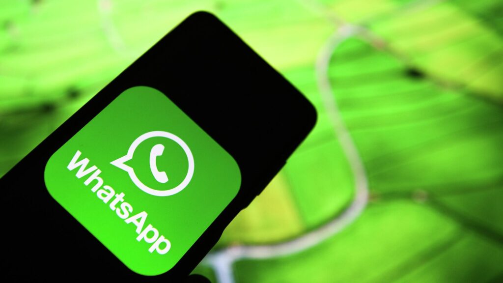 Илон Маск: WhatsApp не заслуживает доверия в качестве мессенджера