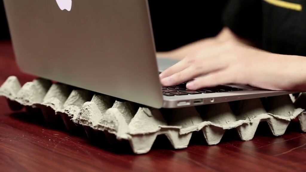 Как защитить свой ноутбук от перегрева с помощью лотка для яиц