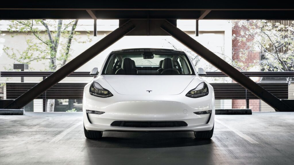 Tesla Model Y стала самой продаваемой машиной в мире в 1 квартале 2023 года