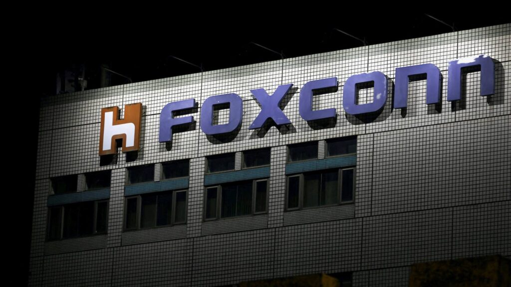 Foxconn планирует удвоить бизнес в сфере ИИ-серверов во втором полугодии