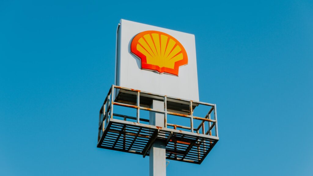 СМИ сообщают об запрете рекламы компаний Shell, Repsol и Petronas в Великобритании