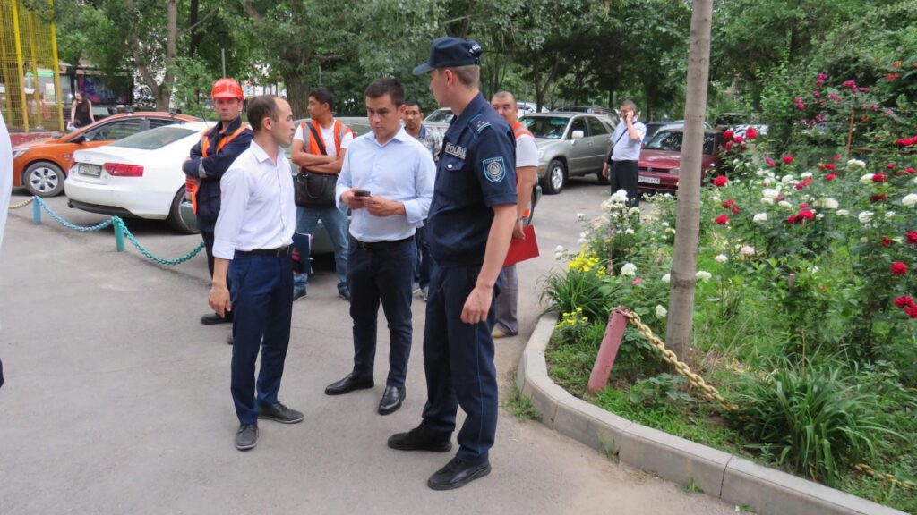 В Алматы злостным должникам теперь будут отключать горячую воду в квартирах