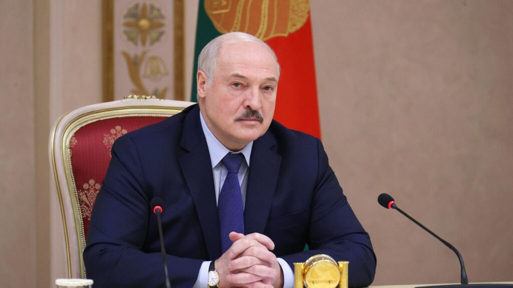 Александр Лукашенко поздравил Нурсултана Назарбаева с днем рождения - Bizmedia.kz