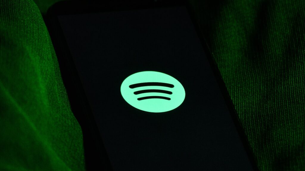 Spotify разрабатывает возможность добавления музыкальных клипов в свой сервис