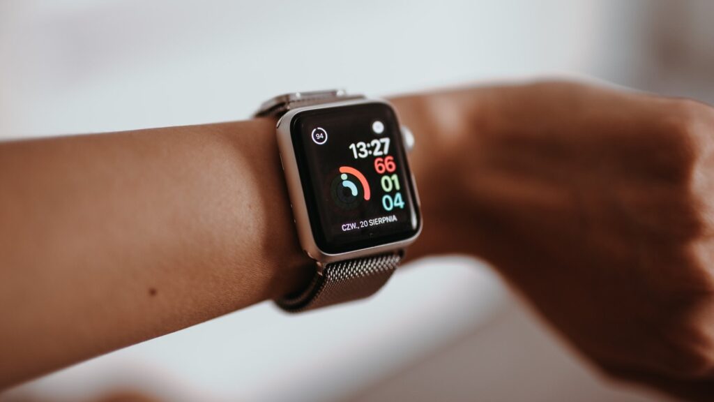 В Казахстане по рекомендации минздрава могут запретить Apple Watch - Bizmedia.kz