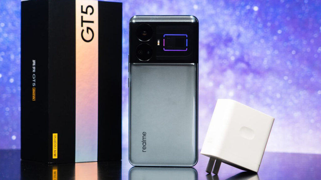 Realme представила флагманский смартфон GT5 с мощным железом и необычным дизайном