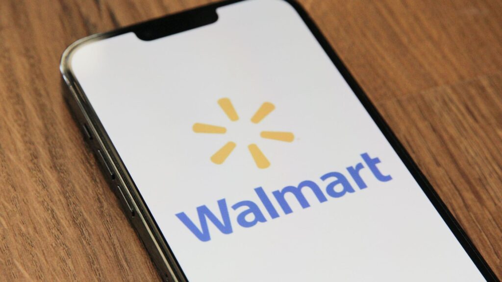 Walmart и Centric проверяют поставщиков на предмет возможных связей с женской тюрьмой в Камбодже