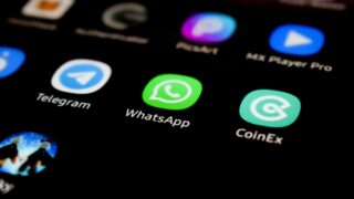 В WhatsApp появится функция блокировки паролем