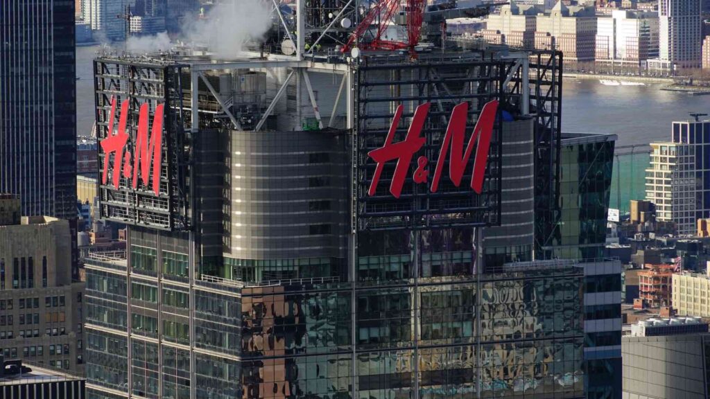 H&M увеличил выручку в третьем квартале 2023 года на 6%, но результат оказался ниже прогнозов