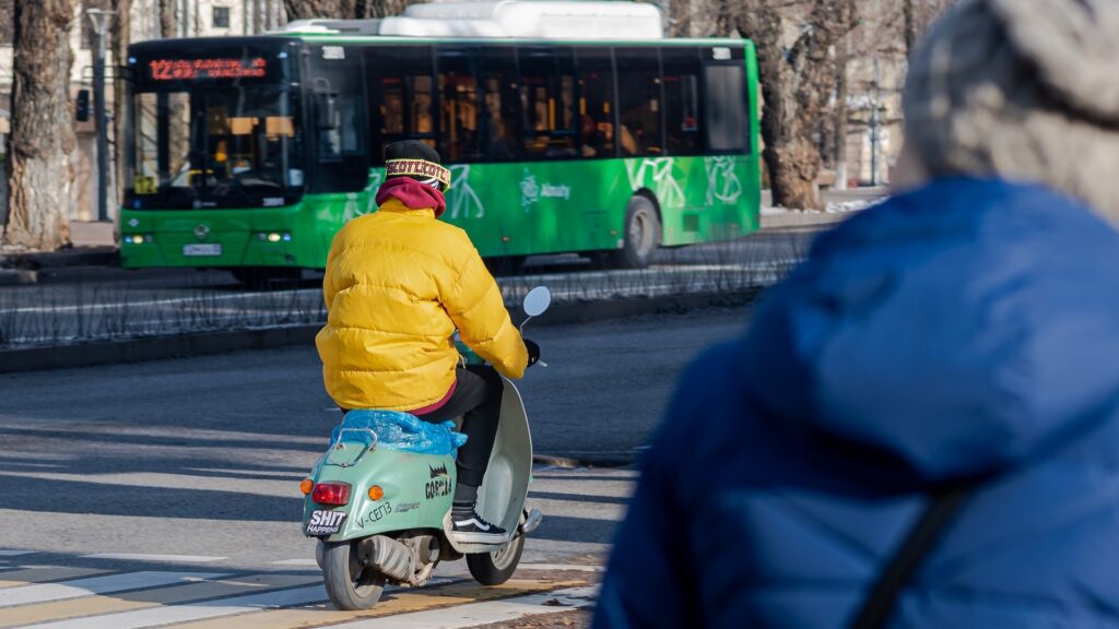 В Алматы на данный момент проживает 261 тысяча иностранцев