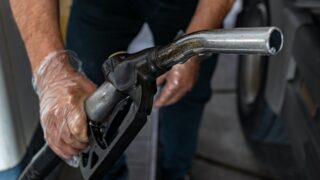 Минэнерго РК предложило изменить цены на бензин и дизтопливо для иностранцев