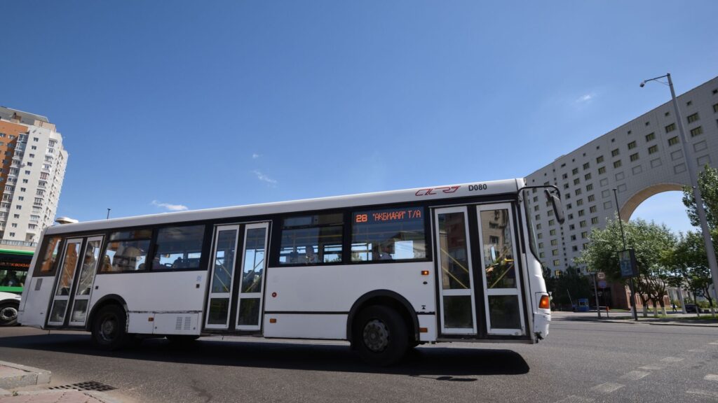 Автобусным перевозчикам ВКО не выплатили более 900 млн тенге в виде субсидий - Bizmedia.kz