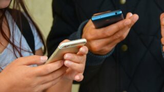 Объем «серого» рынка смартфонов озвучили в МЦРИАП