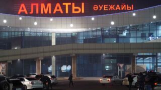 Аэропорт Алматы полностью закрыт