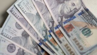 512 за доллар: почему тенге слабеет