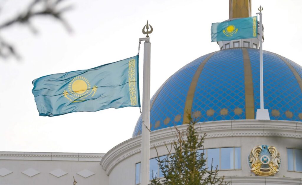 Флаги Казахстана на акорде