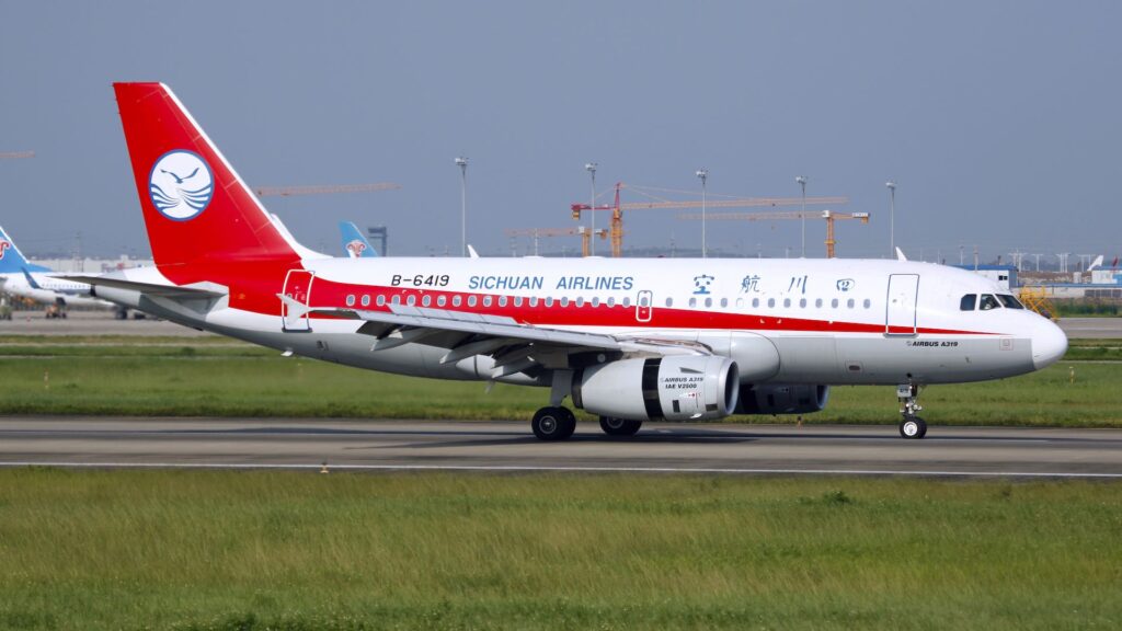 Sichuan Airlines планирует открыть прямые регулярные грузовые рейсы между Китаем и Европой с технической посадкой в Казахстане