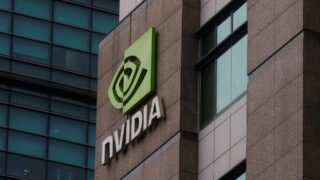 Nvidia представила самую мощную видеокарту в мире для искусственного интеллекта