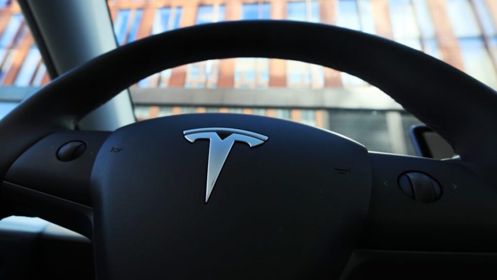 Tesla запустила обновленную Model Y в Китае, оставив стартовую цену неизменной