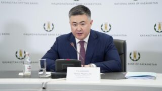 Тимур Сулейменов пояснил вложение денег из ЕНПФ в снижающиеся акции Air Astana