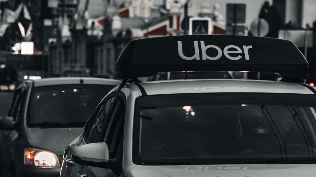 Компания Uber планирует разместить облигации на сумму 1,2 миллиарда долларов