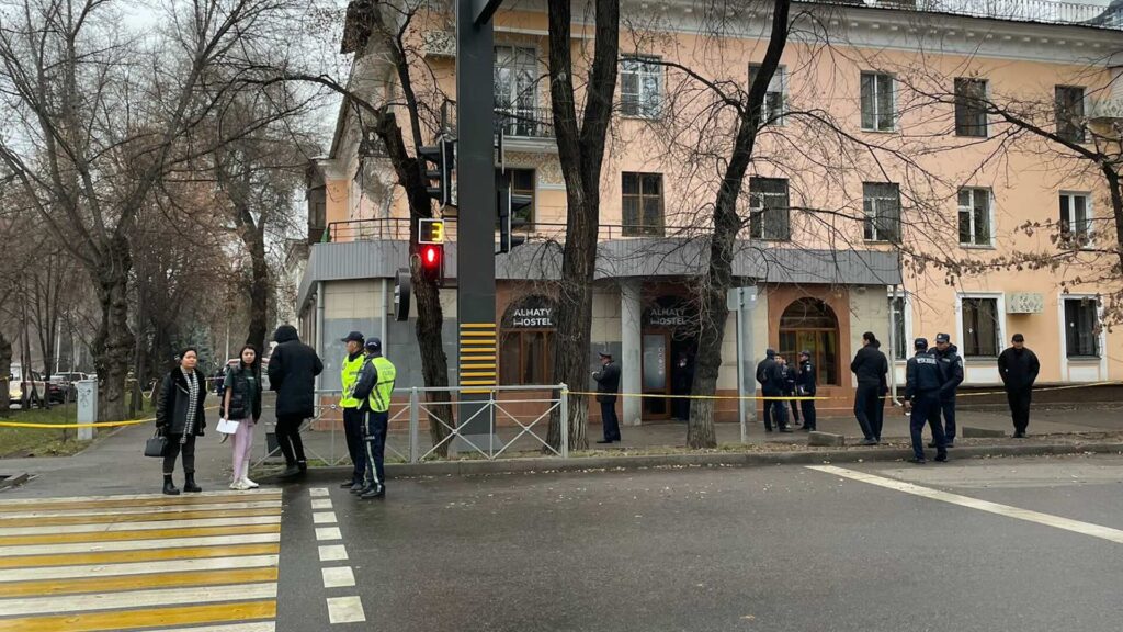 Открыта горячая линия в связи с пожаром в алматинском хостеле