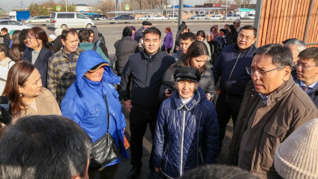 В Алматы в отремонтированной подземке в мкр. Калкаман провели освещение и установили видеокамеры