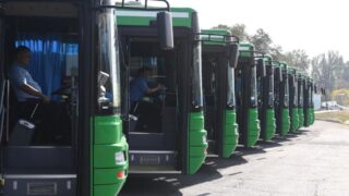 Проезд на общественном транспорте в Алматы хотят повысить до 120 тенге, перевозчики просят — до 180